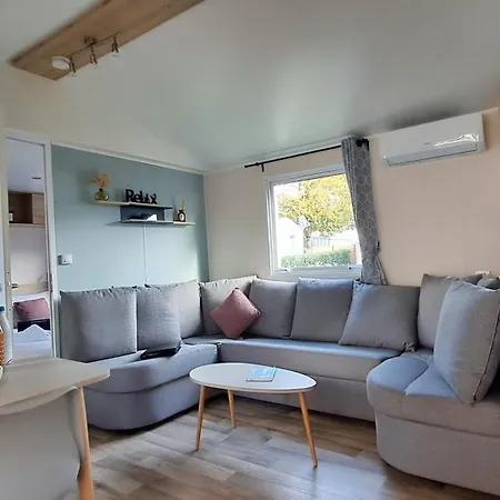 Les Pins Dores- F125s - Clim- Animaux- 4 مكان تخييم